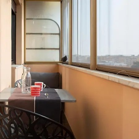 Gambara Urban Flat - Stylish And Next To Metro Milan