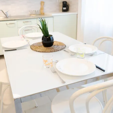 Ve2 Isola Cool • Exclusive • * Milano