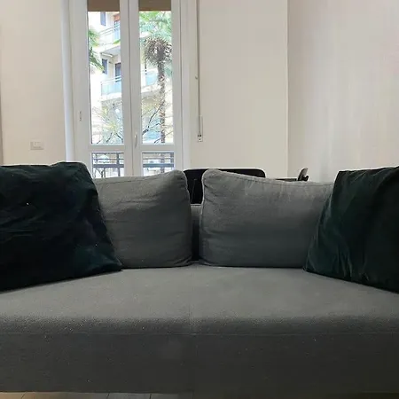 Διαμέρισμα Urban Flat - Visconti 10/2 *