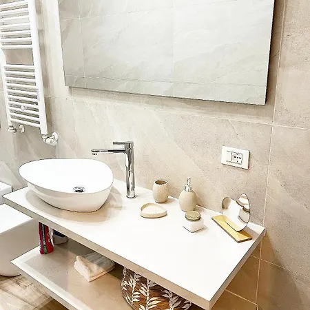 Lawyer House Apartment *