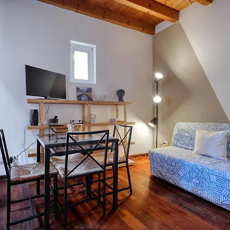 Joivy Welcoming Flat With Balcony Next To Naviglio Grande Appartamento Milano