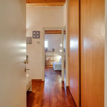 Joivy Welcoming Flat With Balcony Next To Naviglio Grande Apartment