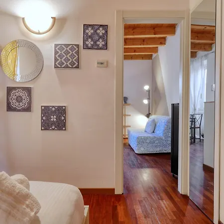 Joivy Welcoming Flat With Balcony Next To Naviglio Grande Appartamento