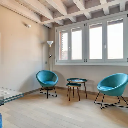 Joivy Elegant With Parking And Balcony Apartment Mailand