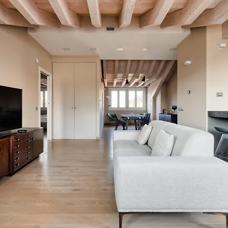 Joivy Elegant With Parking And Balcony Apartment Mailand