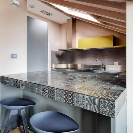 Joivy Elegant With Parking And Balcony Apartment Mailand