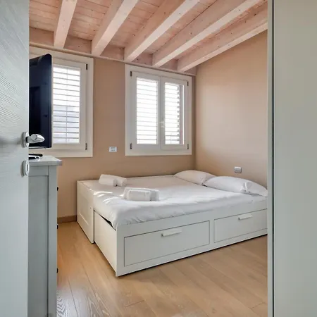 Joivy Elegant With Parking And Balcony *