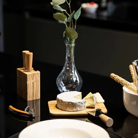 The Rent - Refined Loft In Downtown Milano