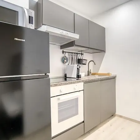 Suzzani 273 - Interno C1 * Milan