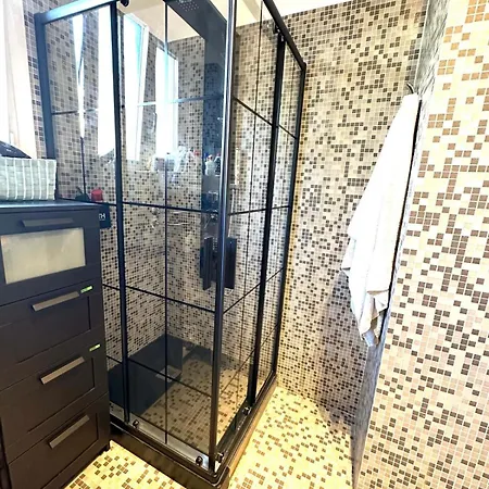 Tra Navigli E Bocconi Apartamento