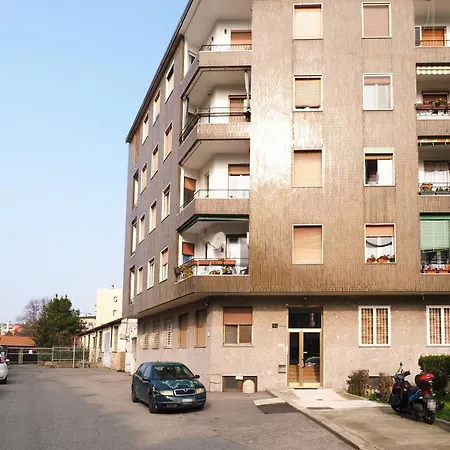 Bonomelli Con Posto Auto Fondazione Prada *