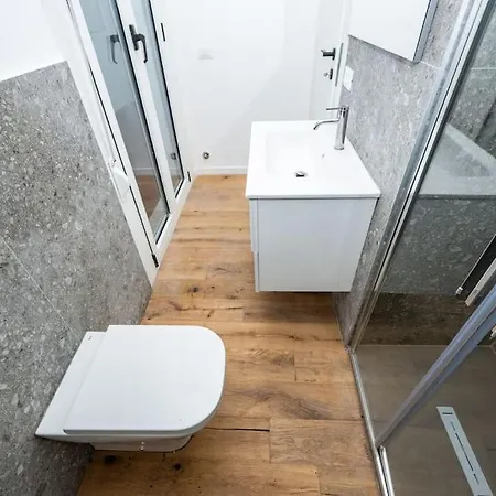 Urban Chic Apartment *