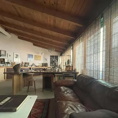 Charming Loft For Art Lovers