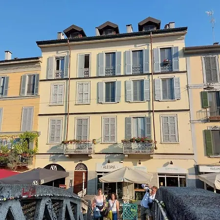 The Painter House On The River *