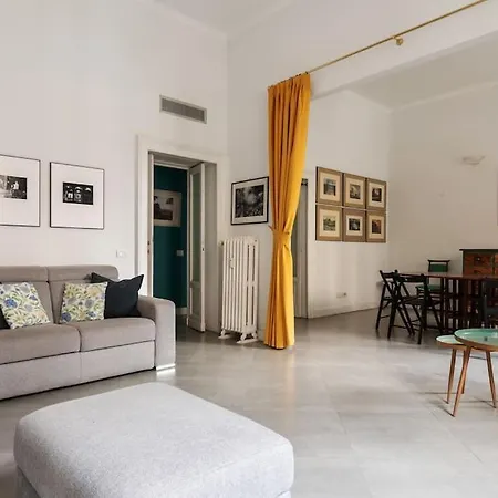 Bilocale Pergolesi * Milánó