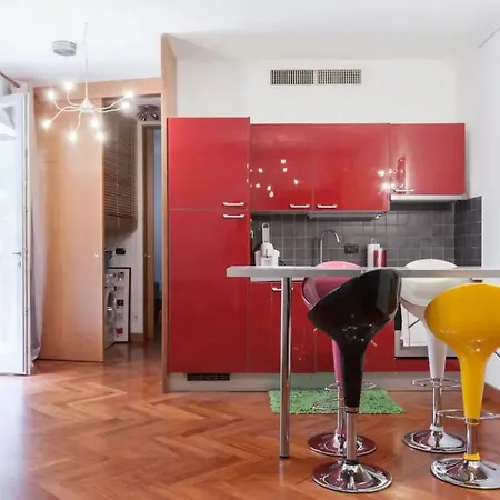 Tricolore - Sottocorno Charme Loft Apartment Mailand