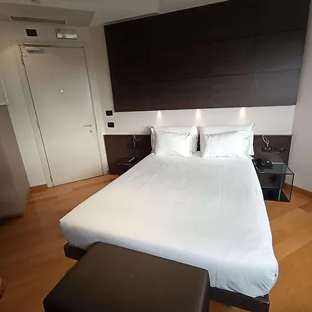 Western The Hub Hotel