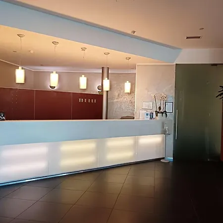 Western The Hub Hotel