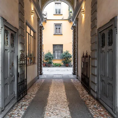 Bright Mini In The Heart Of