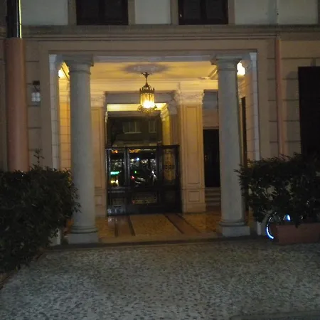 Apartamento Zebra Rosso