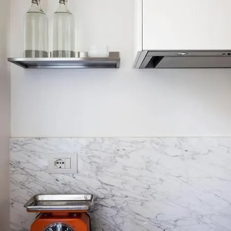 Apartment In Porta Venezia Milan