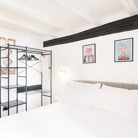 Apartament Central Studio Mediolan