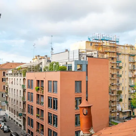 The White Jungle - San Babila Attic شقة