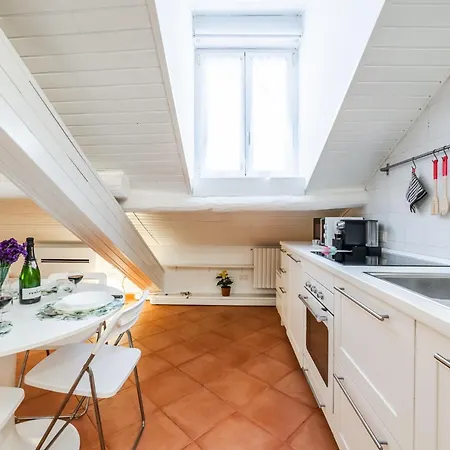 The White Jungle - San Babila Attic شقة *