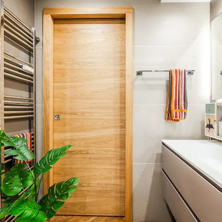 The Visionary - Navigli Area Apartment
