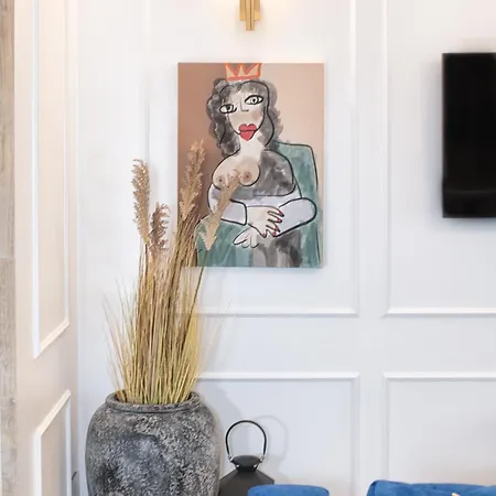 Ms Marple Luxury Station Milan