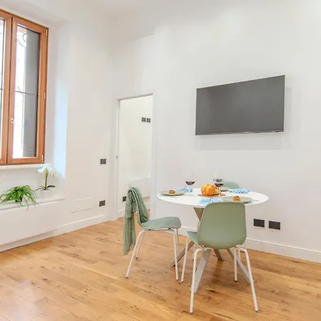 We - Menabrea21 아파트