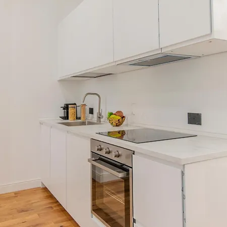 We - Menabrea21 Lejlighed