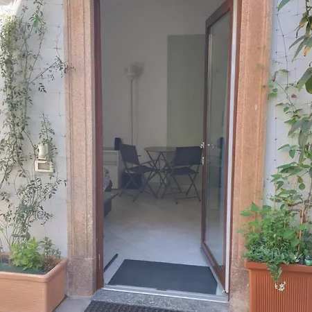 Il Giardino Segreto בית הארחה *