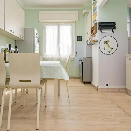 Lejlighed Bright & Cozy - Center *