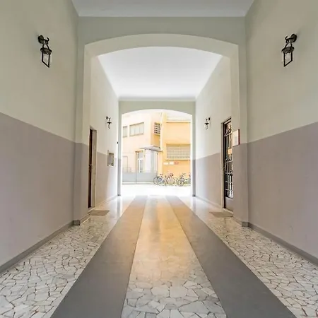 Bright & Cozy - Center