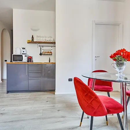 Apartment Nuovo Elegant Milan