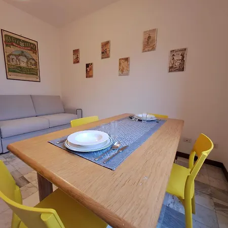 Comfortable And Spacious In Lägenhet