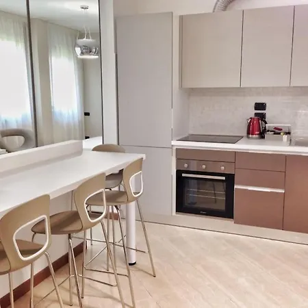 Vicino Metro Precotto, Garage Gratuito Apartment *
