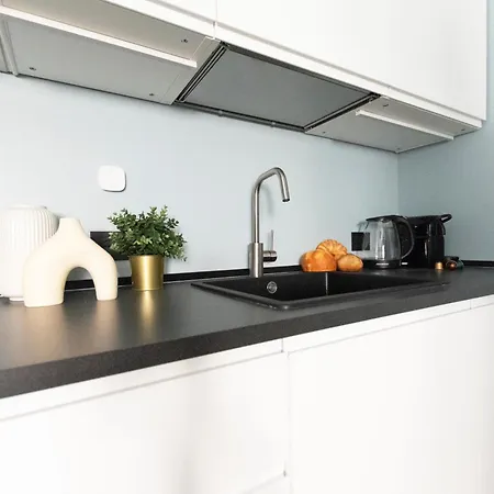Ihost Luxury -free Parking- Plana 7 Apartment