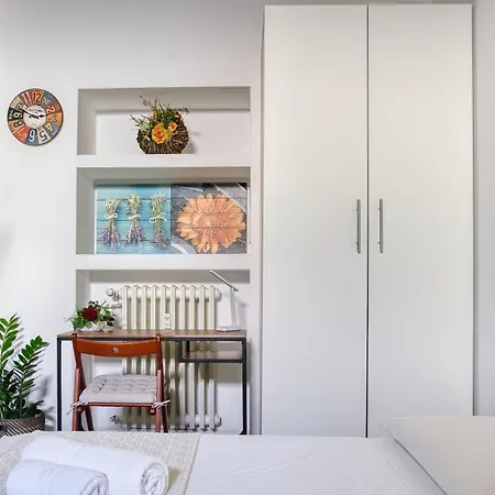Apartment Rosmini13; Lil Gem In Sempione Disctrict *