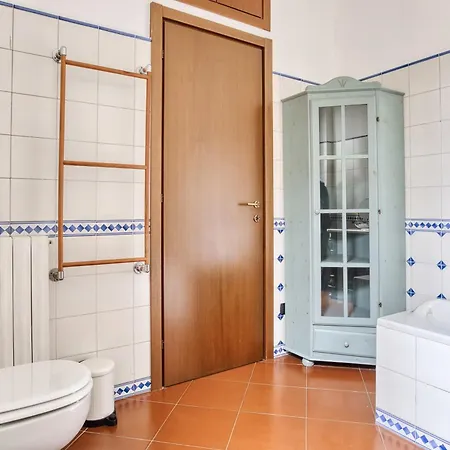 Balilla30; Spacious 2 Bedroom Next To Center 아파트