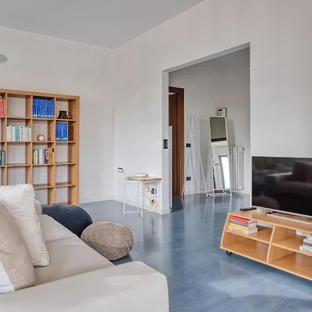 아파트 Balilla30; Spacious 2 Bedroom Next To Center *