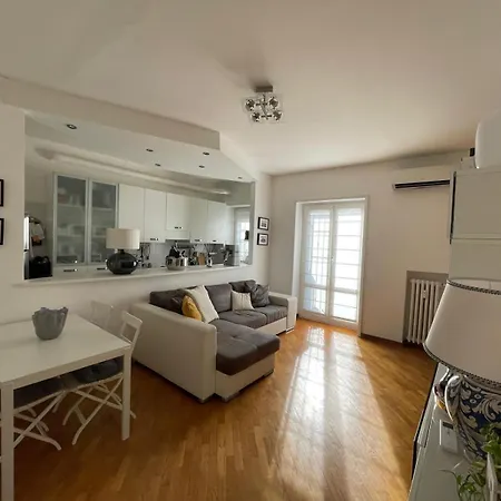 Bella Italy Urban Chic Via Mussi 10 Apartment *