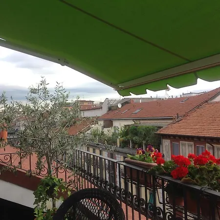 Pied à Terre With Terrazza In Center *