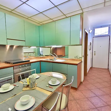 Apartment The Metropolitan Cozy Near Duomo + Wifi