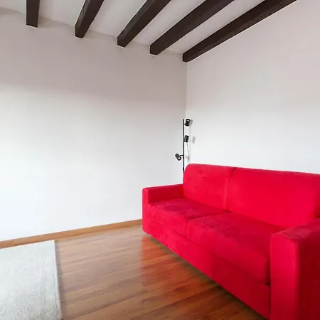 Colonne Di San Lorenzo - Colorful Apartment!