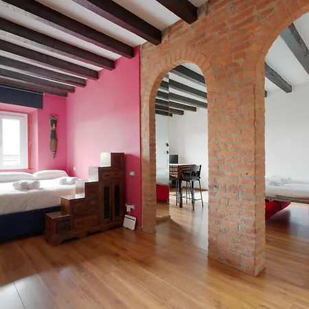 Apartment Colonne Di San Lorenzo - Colorful Apartment!