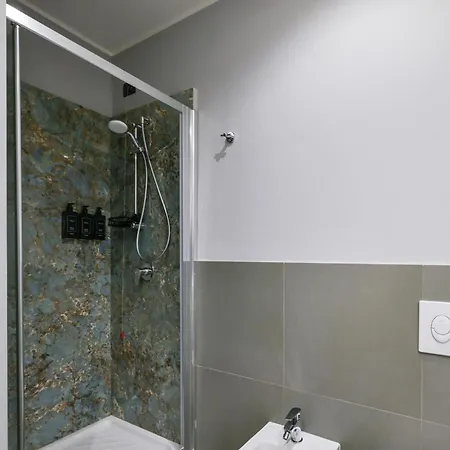 Piazza Della Scala 3 * Milano