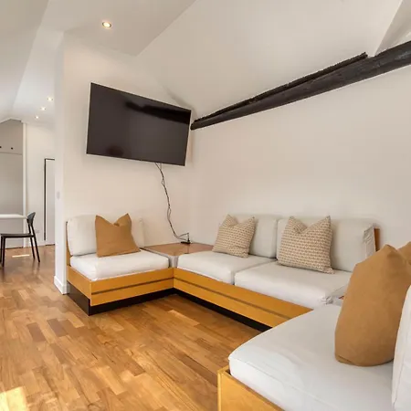 Royal -montenapoleone- Apartman