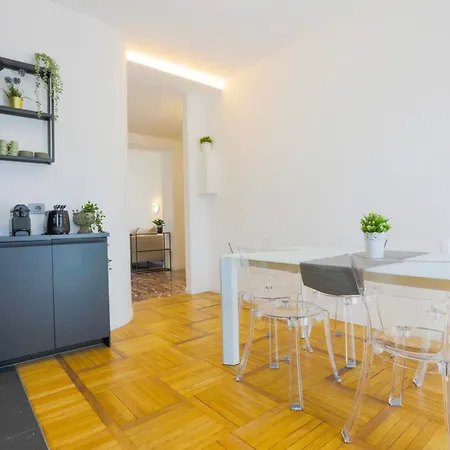 Private Luxury 5 Bedroom - Station Milan